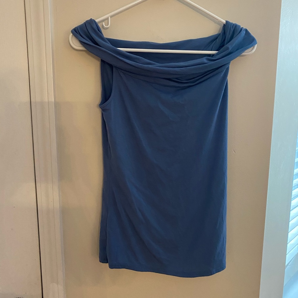 BCBG OFF THE SHOULDER TOP